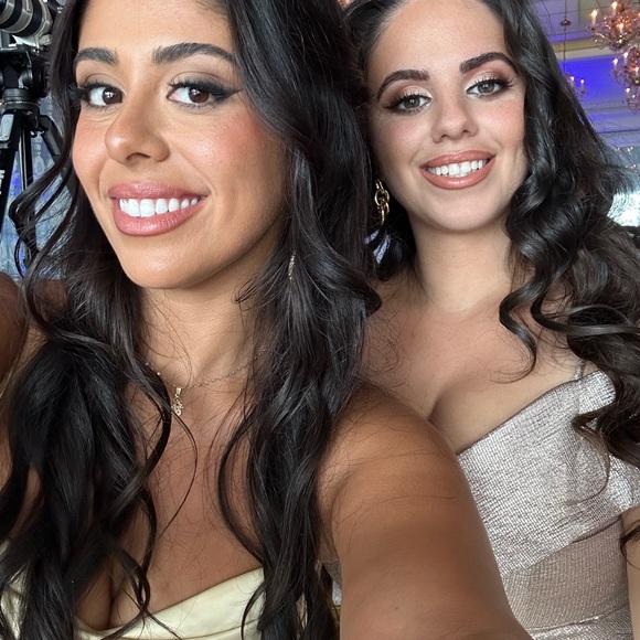 Elegant Gold Evening Gown - Picture 7 of 8